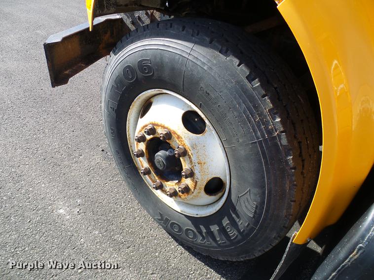 image for item DB2122 2002 International 4900 dump truck