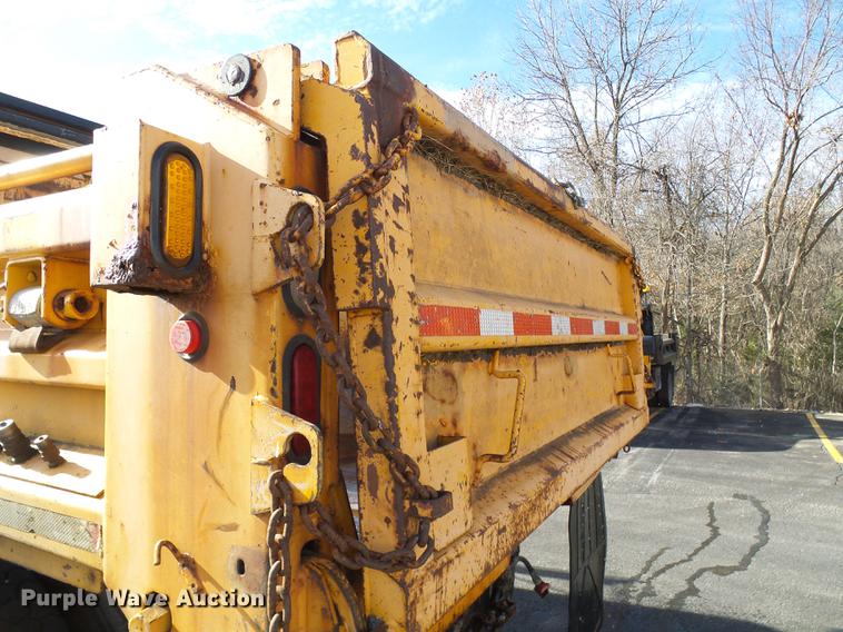 image for item DB2122 2002 International 4900 dump truck