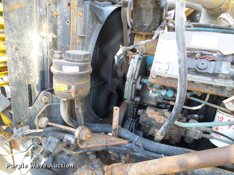 image for item DB2122 2002 International 4900 dump truck