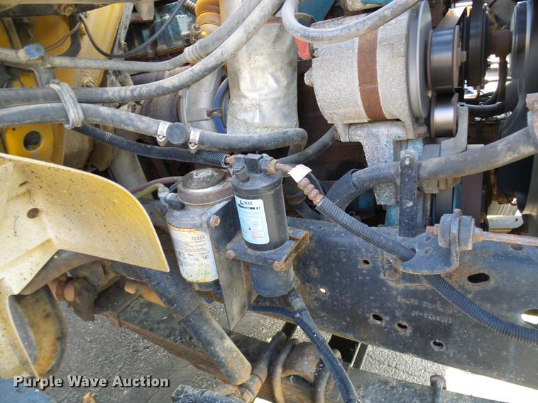 image for item DB2122 2002 International 4900 dump truck