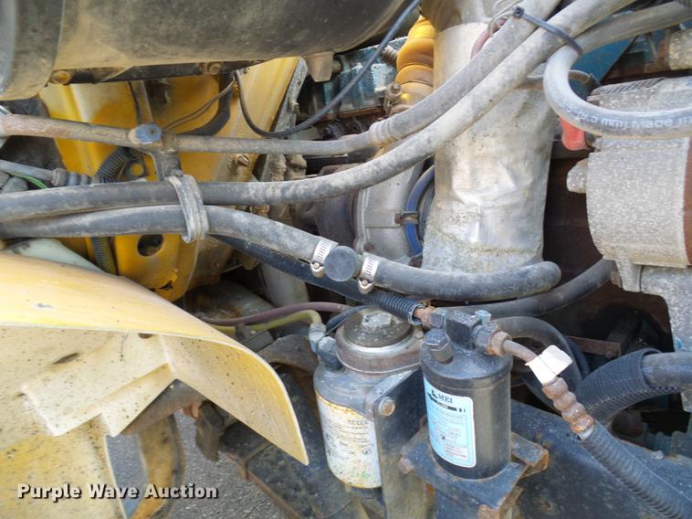 image for item DB2122 2002 International 4900 dump truck