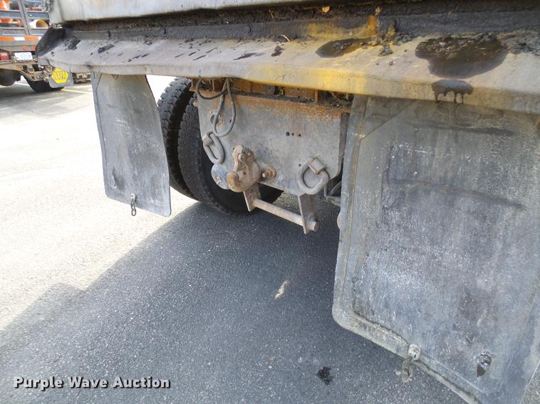 image for item DB2123 2004 International 7400 dump truck