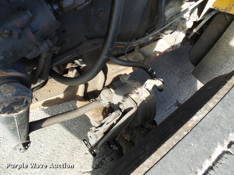 image for item DB2123 2004 International 7400 dump truck