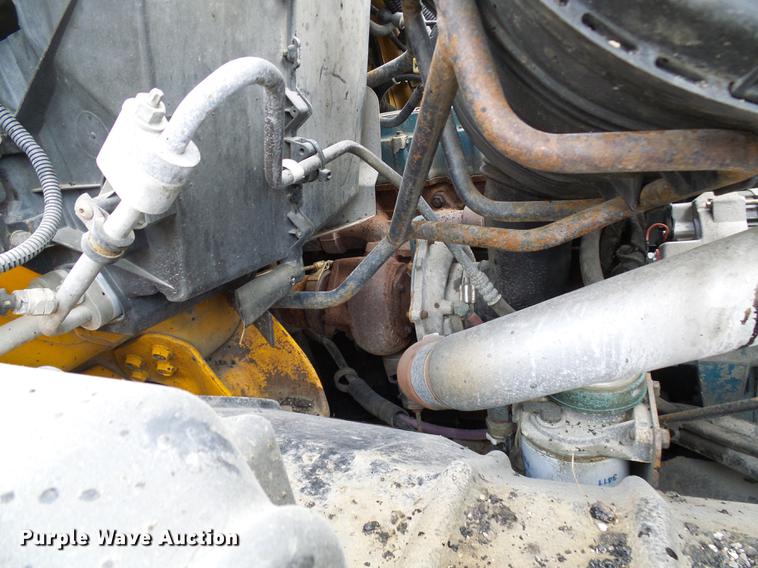 image for item DB2123 2004 International 7400 dump truck