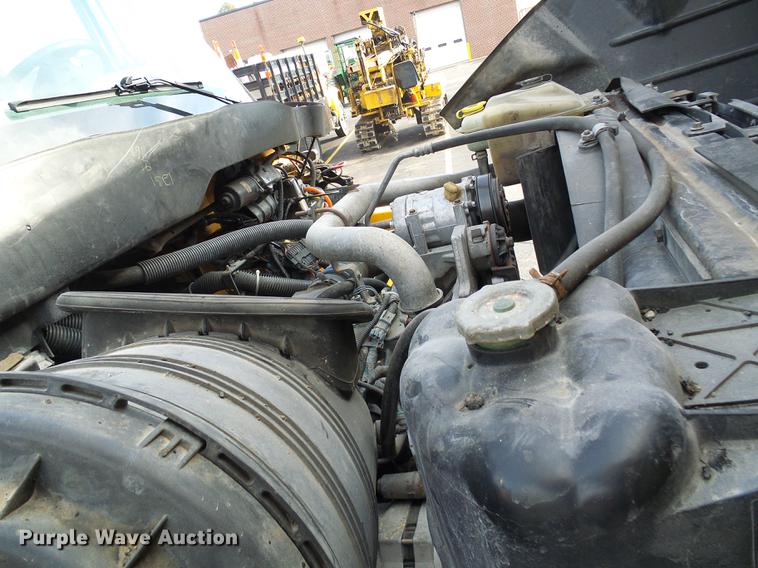 image for item DB2123 2004 International 7400 dump truck