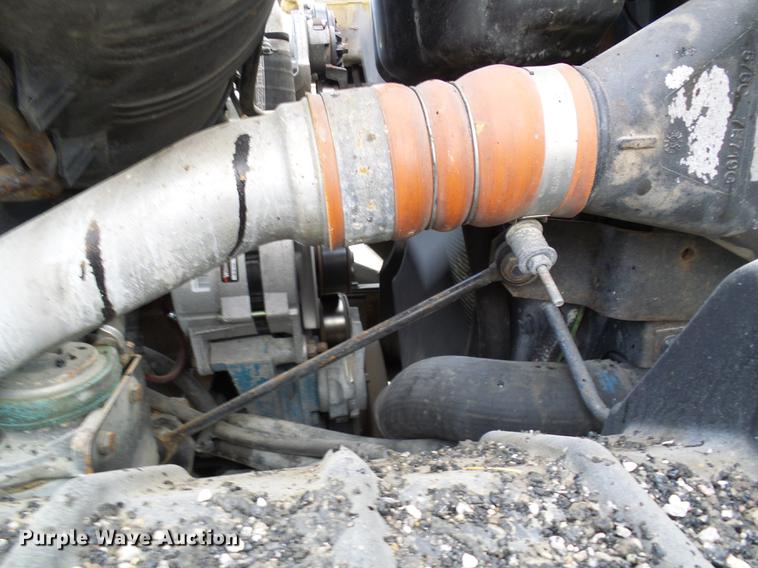 image for item DB2123 2004 International 7400 dump truck