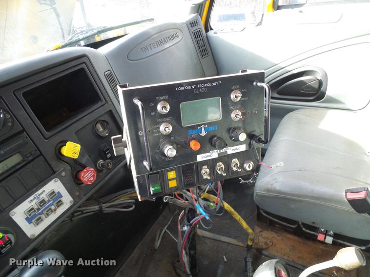 image for item DB2123 2004 International 7400 dump truck