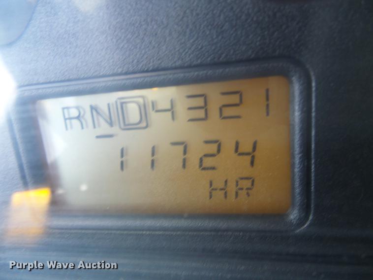 image for item DB2123 2004 International 7400 dump truck