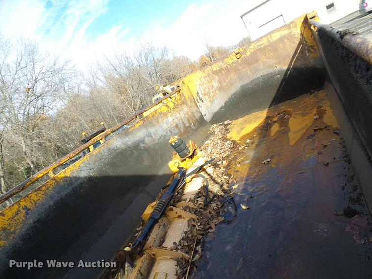 image for item DB2123 2004 International 7400 dump truck