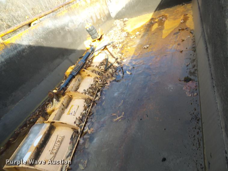 image for item DB2123 2004 International 7400 dump truck