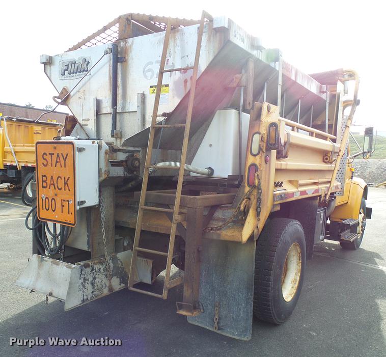 image for item DB2124 2002 International 4900 dump truck
