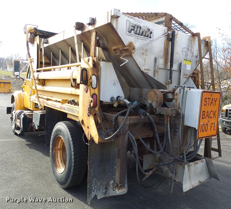 image for item DB2124 2002 International 4900 dump truck