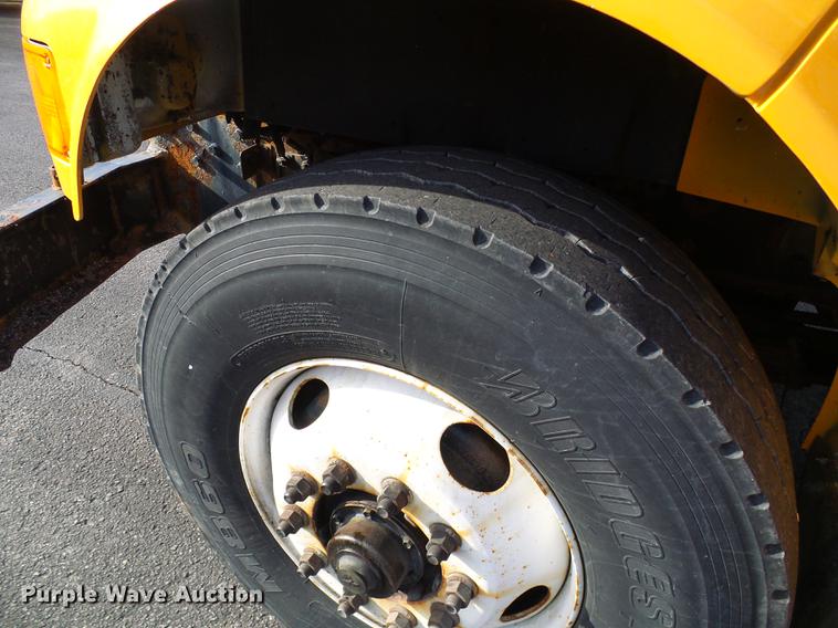 image for item DB2124 2002 International 4900 dump truck