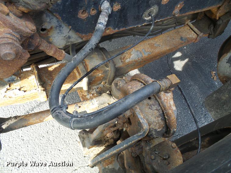 image for item DB2124 2002 International 4900 dump truck