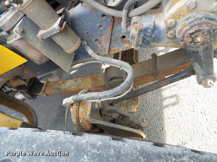 image for item DB2124 2002 International 4900 dump truck