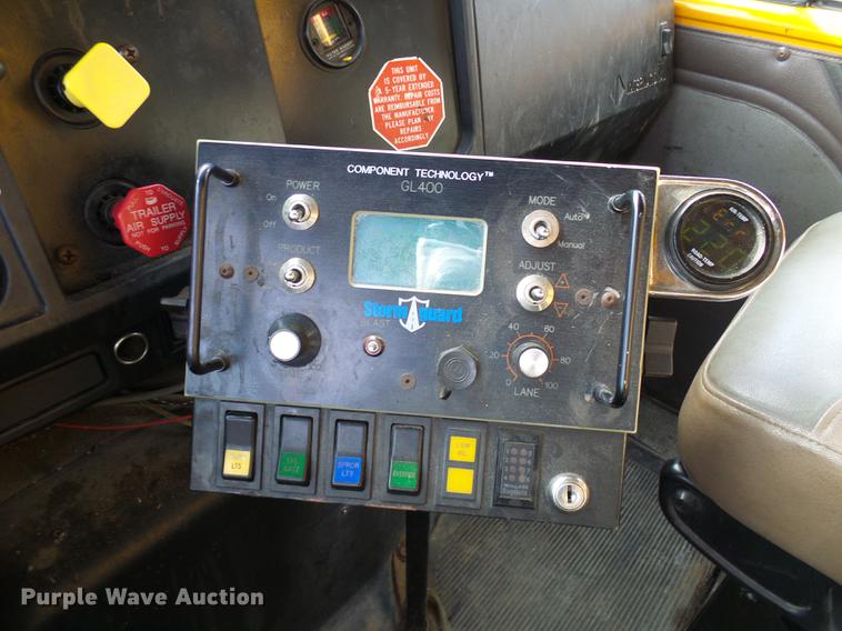 image for item DB2124 2002 International 4900 dump truck