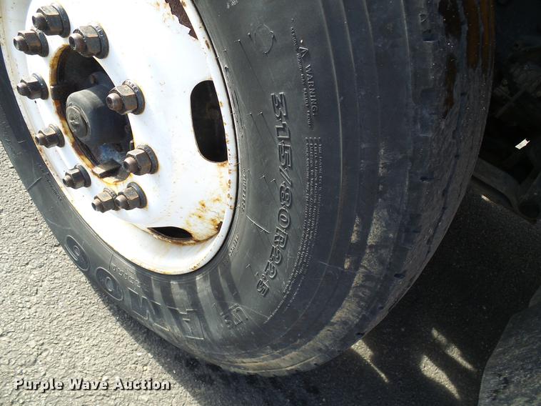 image for item DB2125 2003 International 7400 dump truck