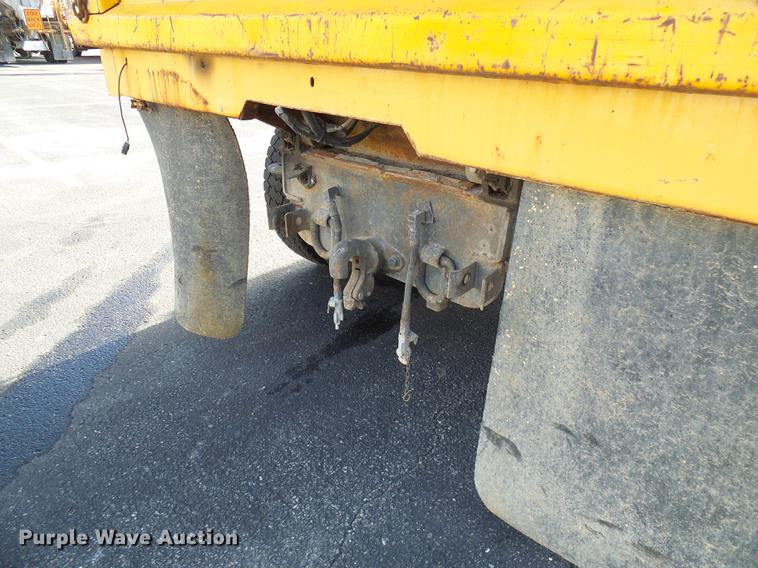 image for item DB2125 2003 International 7400 dump truck