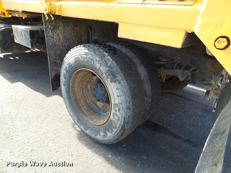 image for item DB2125 2003 International 7400 dump truck