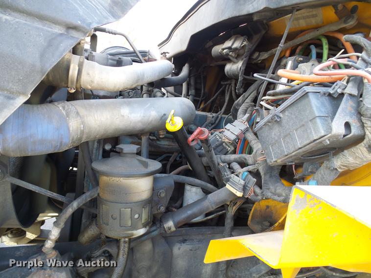 image for item DB2125 2003 International 7400 dump truck