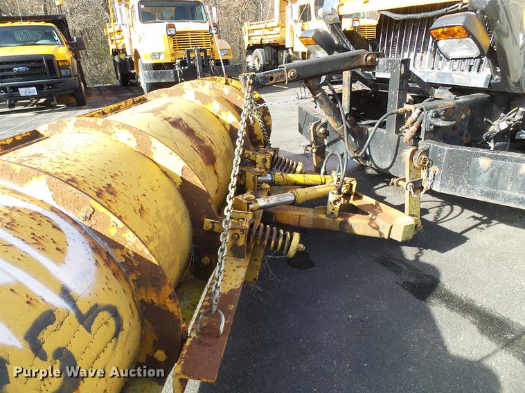 image for item DB2125 2003 International 7400 dump truck