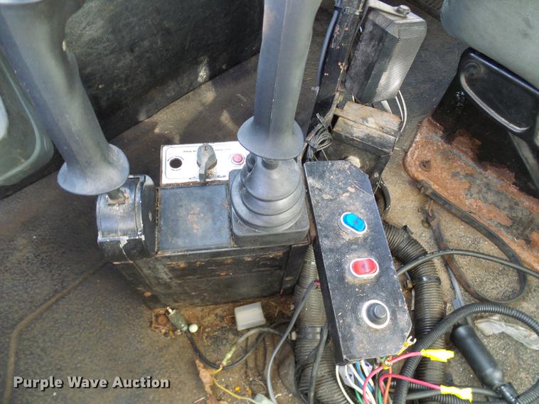 image for item DB2125 2003 International 7400 dump truck