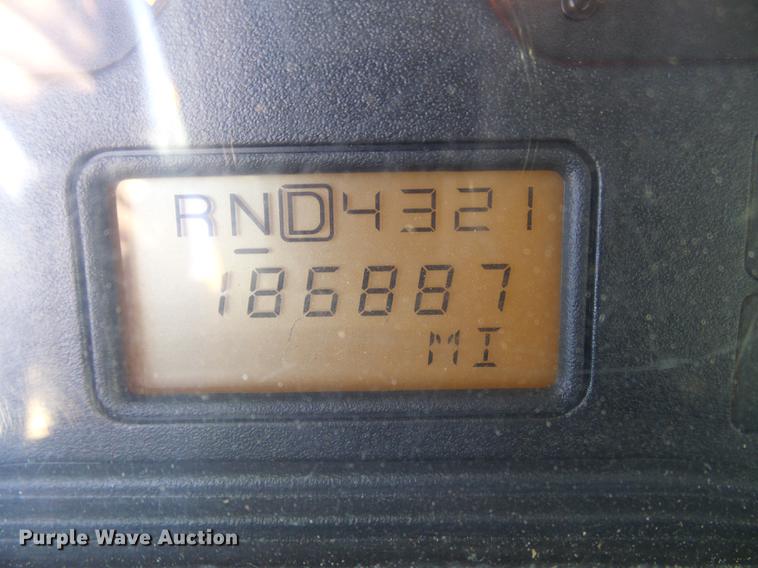 image for item DB2125 2003 International 7400 dump truck