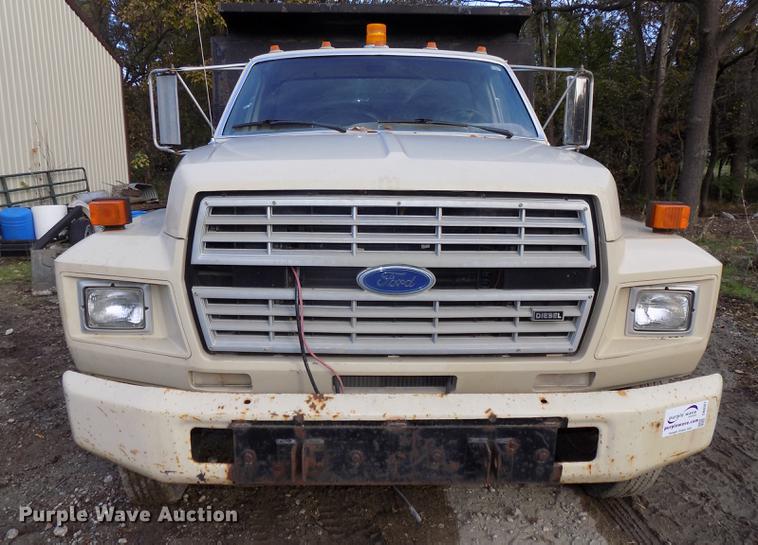 image for item DB8507 1989 Ford F600 dump truck