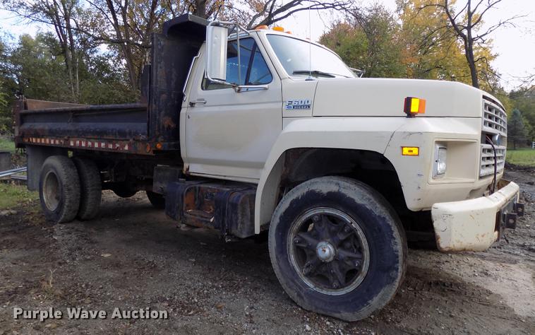 image for item DB8507 1989 Ford F600 dump truck