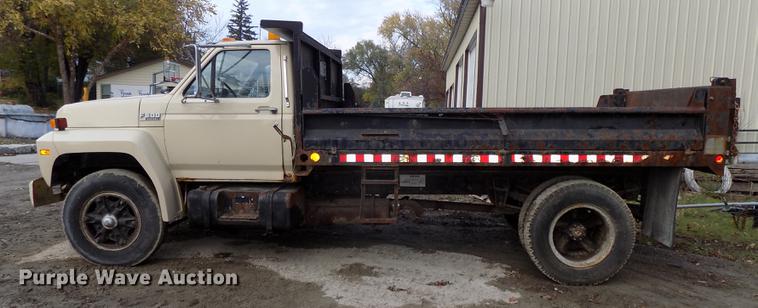 image for item DB8507 1989 Ford F600 dump truck