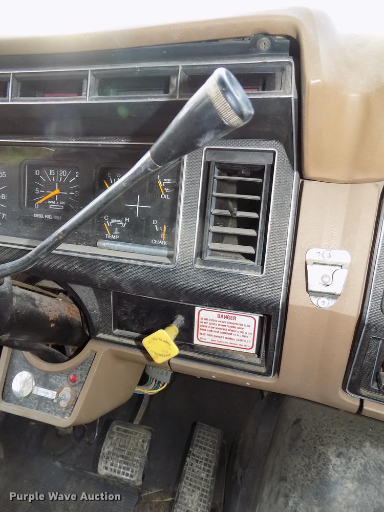 image for item DB8507 1989 Ford F600 dump truck