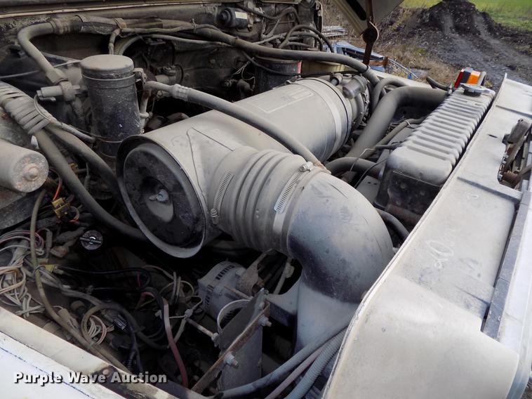 image for item DB8507 1989 Ford F600 dump truck