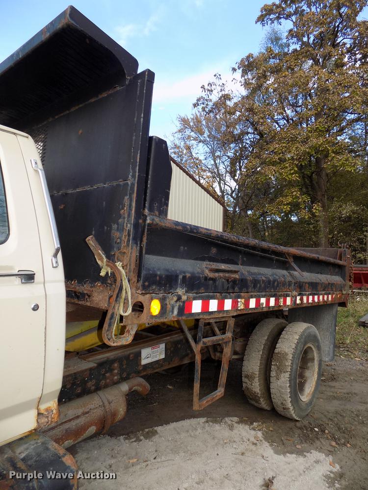 image for item DB8507 1989 Ford F600 dump truck