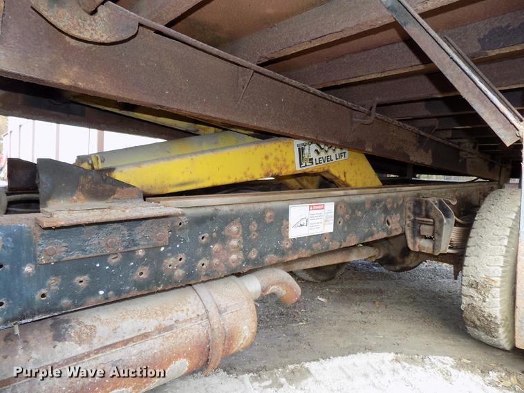 image for item DB8507 1989 Ford F600 dump truck