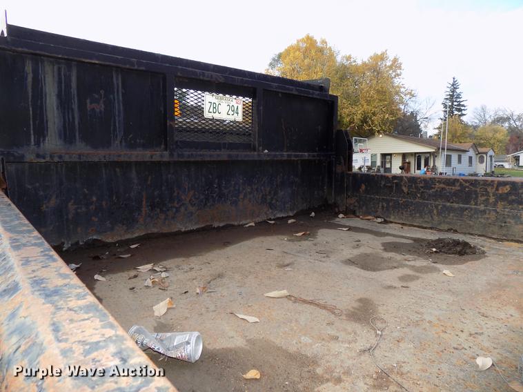 image for item DB8507 1989 Ford F600 dump truck