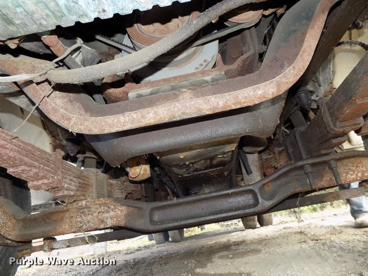 image for item DB8507 1989 Ford F600 dump truck