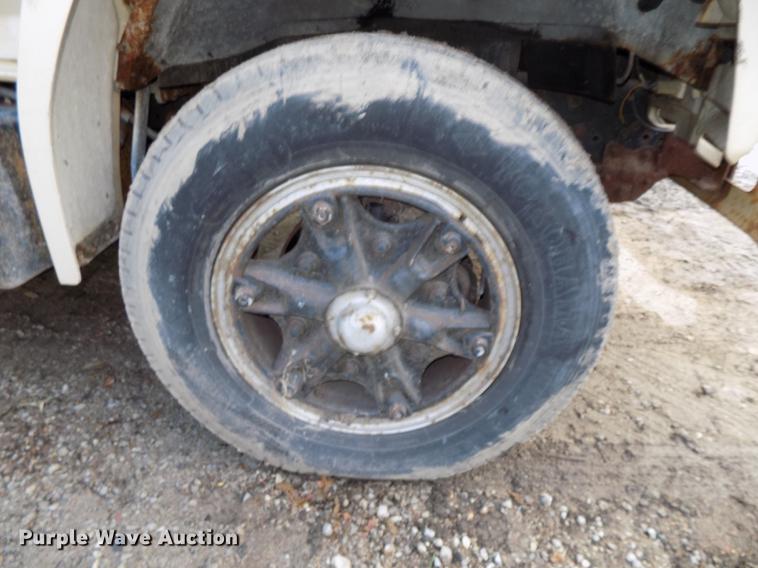 image for item DB8507 1989 Ford F600 dump truck