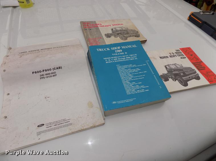 image for item DB8507 1989 Ford F600 dump truck