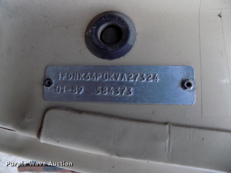 image for item DB8507 1989 Ford F600 dump truck