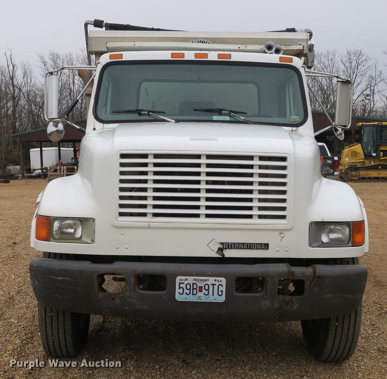 image for item DB8930 1996 International 4900 dump truck