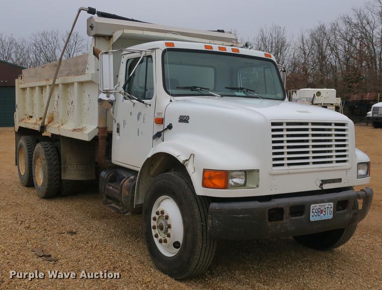 image for item DB8930 1996 International 4900 dump truck