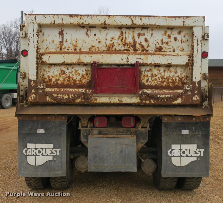 image for item DB8930 1996 International 4900 dump truck