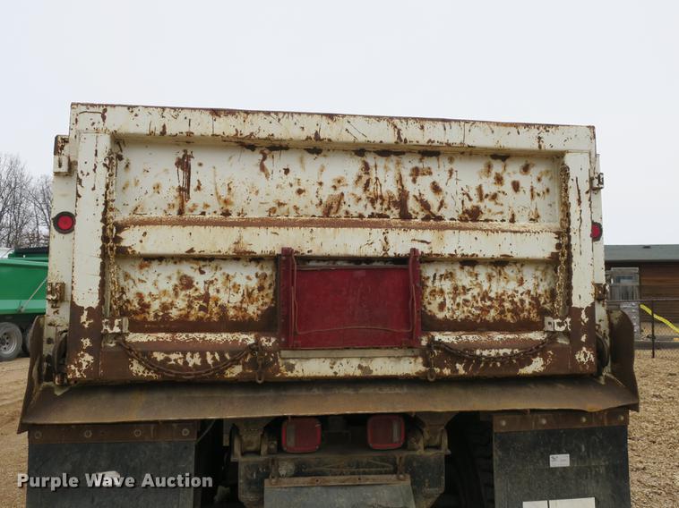 image for item DB8930 1996 International 4900 dump truck