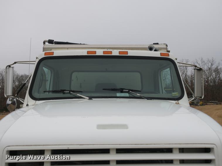 image for item DB8930 1996 International 4900 dump truck