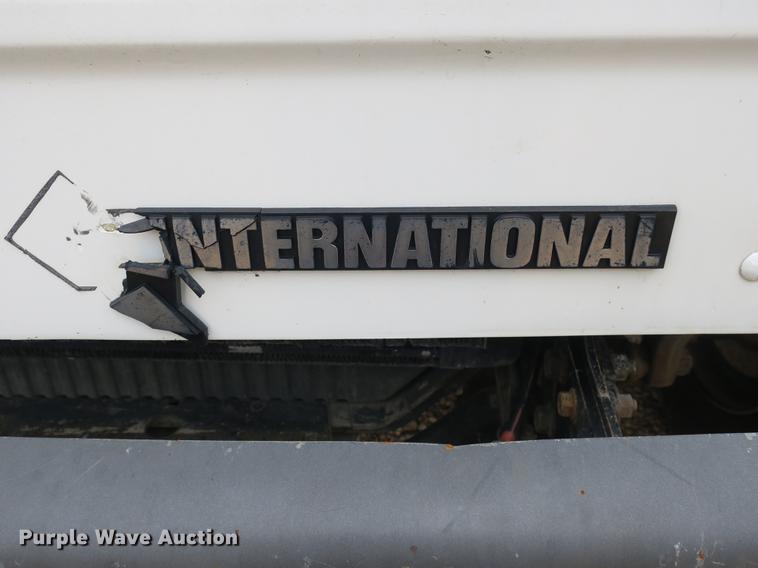 image for item DB8930 1996 International 4900 dump truck