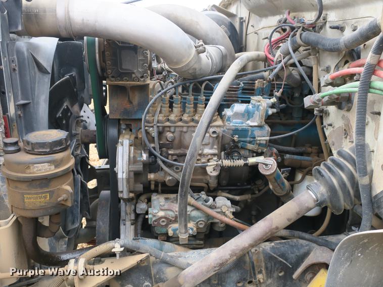 image for item DB8930 1996 International 4900 dump truck