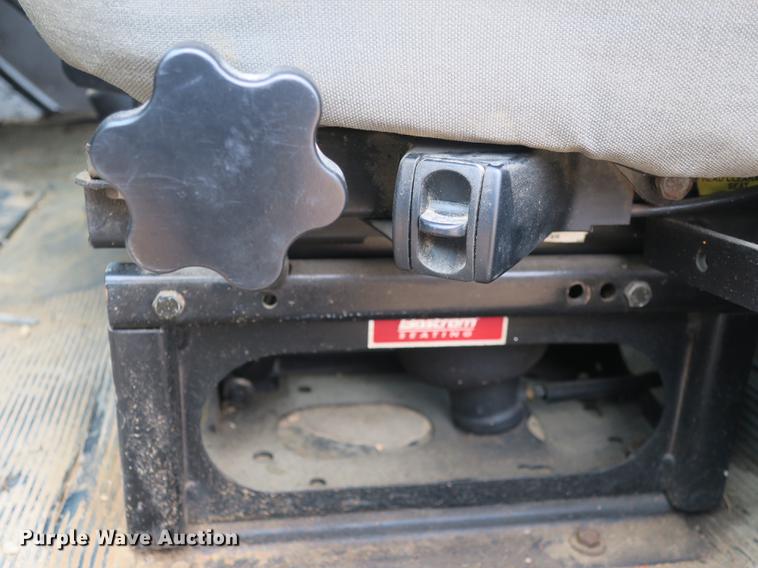 image for item DB8930 1996 International 4900 dump truck