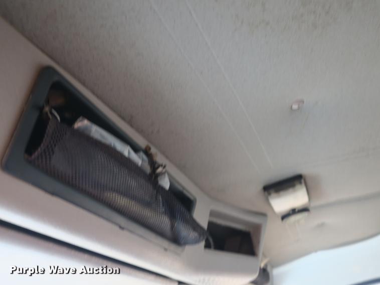 image for item DB8930 1996 International 4900 dump truck