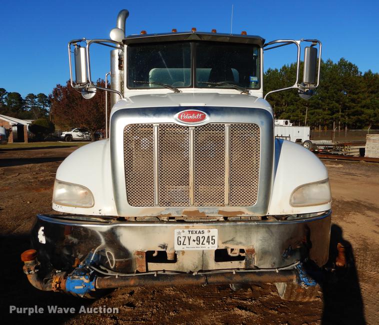 image for item DC0172 2012 Peterbilt 348 water truck