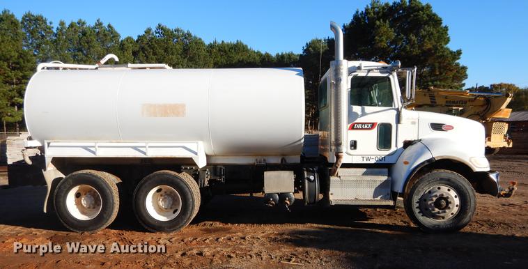 image for item DC0172 2012 Peterbilt 348 water truck